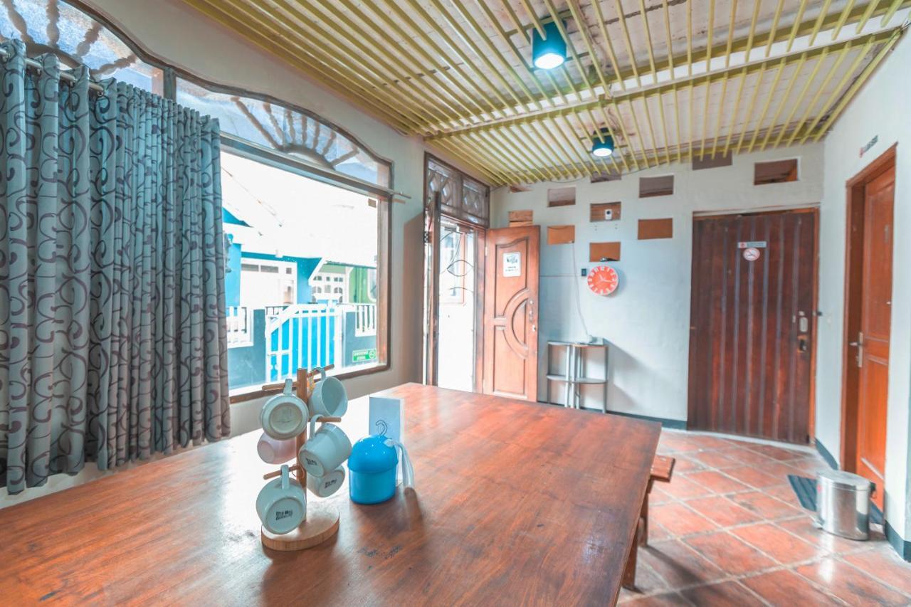 Spot On 2033 Kayumanis Homestay Syariah Jakarta Exteriér fotografie