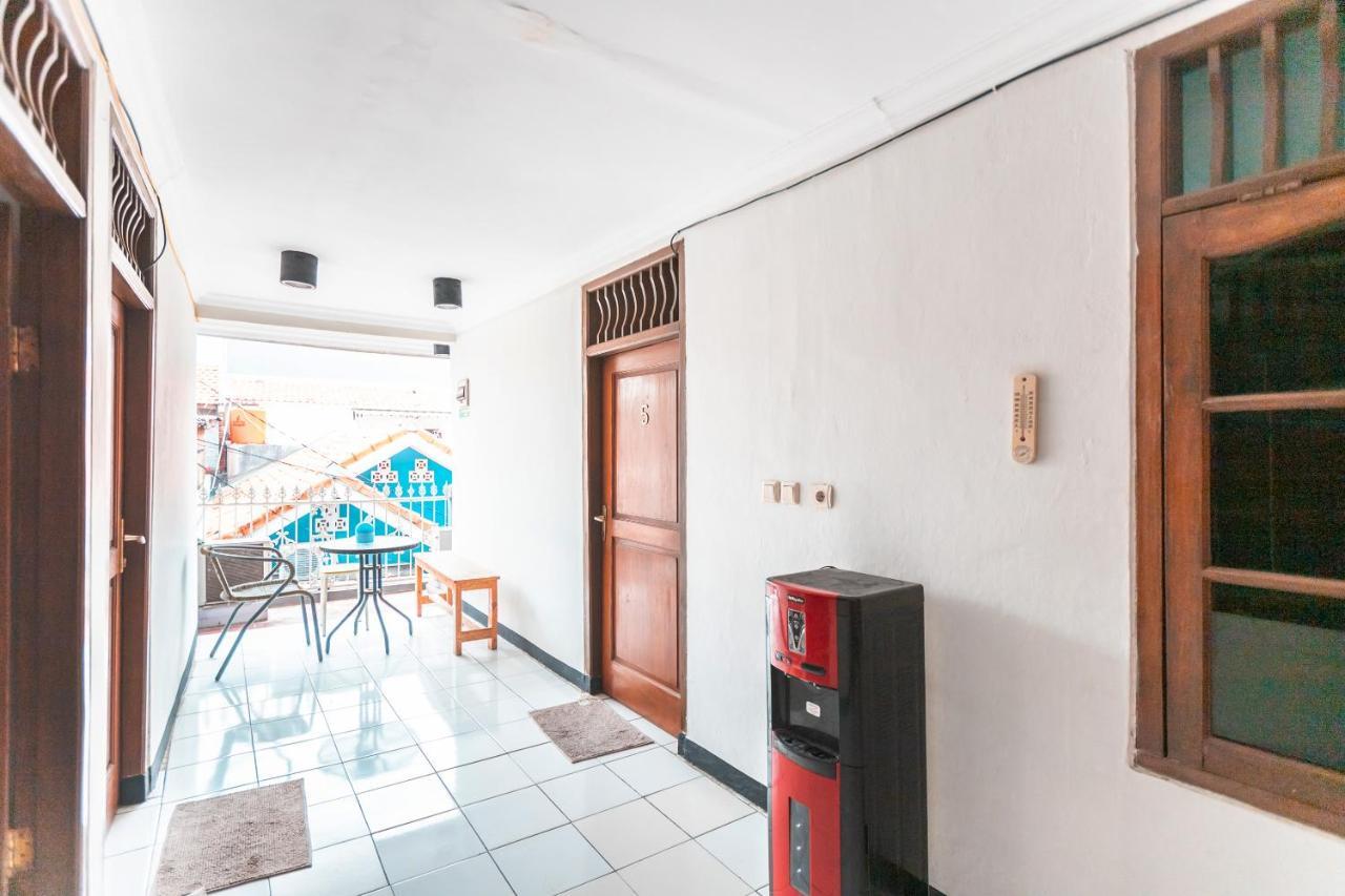 Spot On 2033 Kayumanis Homestay Syariah Jakarta Exteriér fotografie