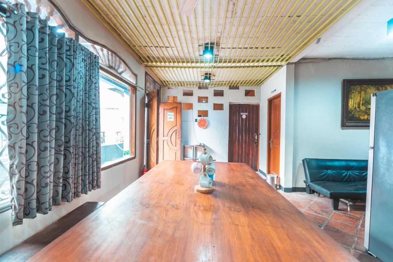 Spot On 2033 Kayumanis Homestay Syariah Jakarta Exteriér fotografie